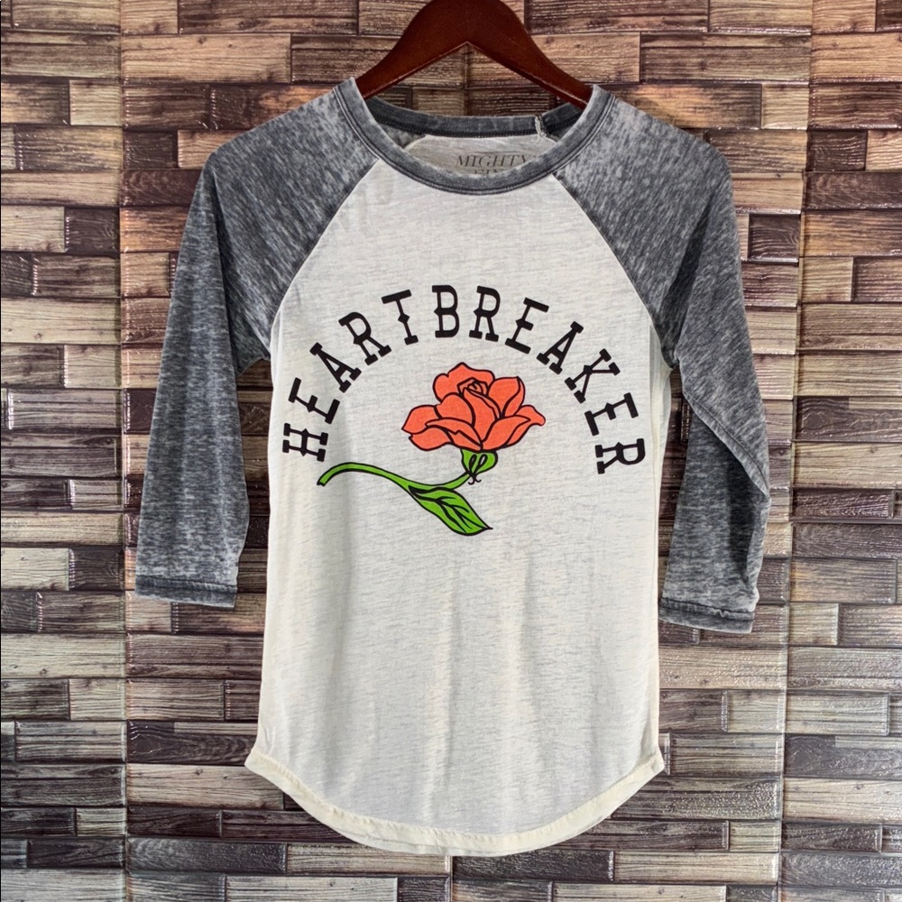 EUC Women’s XS Mighty Fine Heartbreaker Raglan Shirt - Gray and White